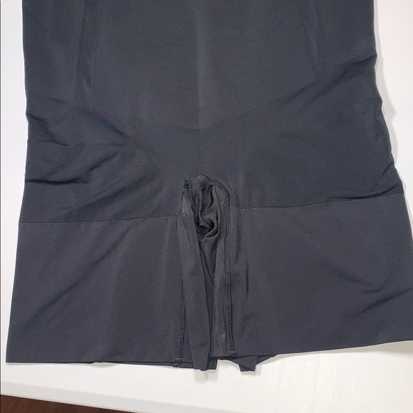 SPANX Sculpt Black Under Bust Body Suit Shaper Mid Thigh Booty Lifting 1X - Picture 5 of 9